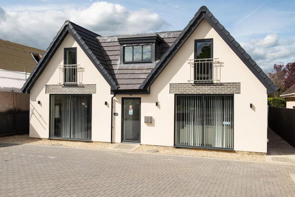 Rosey Lodge -1Bedroom Cousy Flat - Parking, Netflix, Wifi - Close To Blenheim Palace & Oxford - F5 Кидлингтон Экстерьер фото
