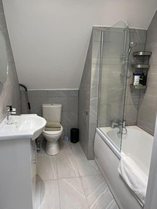 Rosey Lodge -1Bedroom Cousy Flat - Parking, Netflix, Wifi - Close To Blenheim Palace & Oxford - F5 Кидлингтон Экстерьер фото